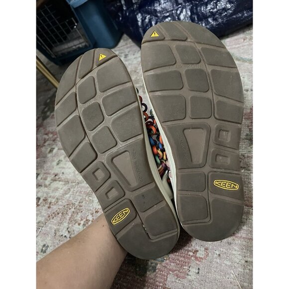 Keen Women’s Uneek Tie Dye Birch Sandals Shoes Size 9 - Picture 11 of 13